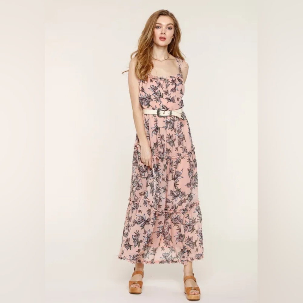 Heartloom Floral Tiered Maxi Dress. Sizs Medium